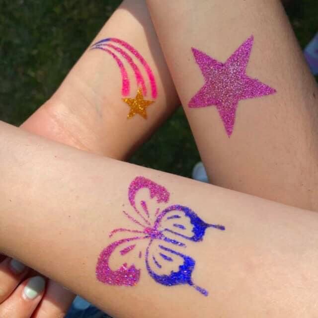 Tatuaje colorate cu sclipici pentru copii